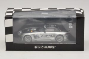 Mercedes SLS AMG GT3 #96 M. Hakkinen / R. Arnold 6 Hours of Zhuhai 2011 Minichamps 1:43 410113296 Metall — Bild 4 von 4