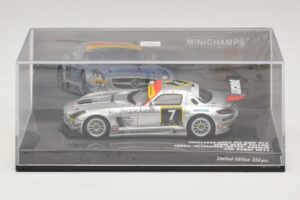 Mercedes SLS AMG GT3 #7 Black Falcon Jager / Seyffarth 24 Hours of Dubai 2011 Minichamps 1:43 437110307 Metall — Bild 4 von 5