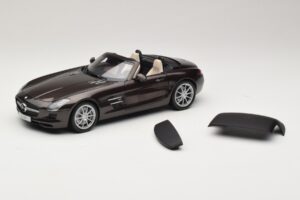 Mercedes SLS AMG Sepang Brown Minichamps 1:18 B66960080 Metall — Bild 3 von 9