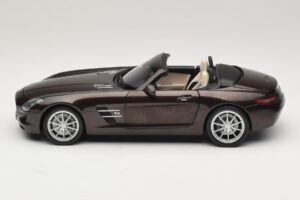 Mercedes SLS AMG Sepang Brown Minichamps 1:18 B66960080 Metall — Bild 5 von 9