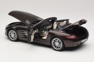 Mercedes SLS AMG Sepang Brown Minichamps 1:18 B66960080 Metall — Bild 6 von 9