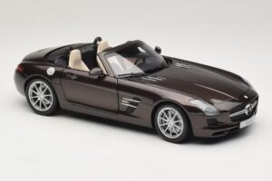 Mercedes SLS AMG Sepang Brown Minichamps 1:18 B66960080 Metall — Bild 7 von 9