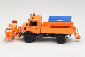 Mercedes Unimog 1300 L Schneepflug Orange Minichamps 1:43 439033060 Metall — Bild 3 von 6
