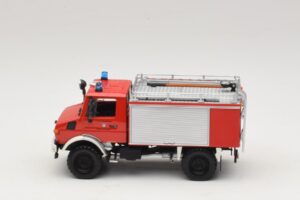 Mercedes Unimog 1300 L TLF 8/18 FF Oberammergau Minichamps 1:43 439033071 Metall — Bild 3 von 6