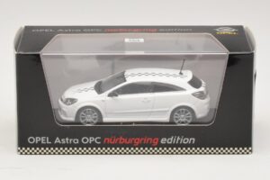 Opel Astra H OPC Nurburgring Edition Weiß Minichamps 1:43 ASTRA005 Metall — Bild 4 von 4