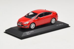Opel Astra J Rot Minichamps 1:43 410042001 Metall — Bild 2 von 4
