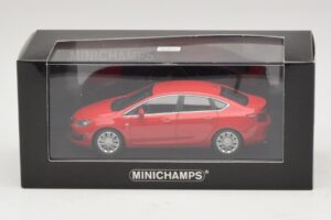 Opel Astra J Rot Minichamps 1:43 410042001 Metall — Bild 4 von 4