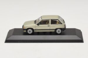 Opel Corsa A Hellgrün Metallic Minichamps 1:43 CORSA001 Metall