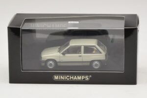 Opel Corsa A Hellgrün Metallic Minichamps 1:43 CORSA001 Metall — Bild 4 von 4