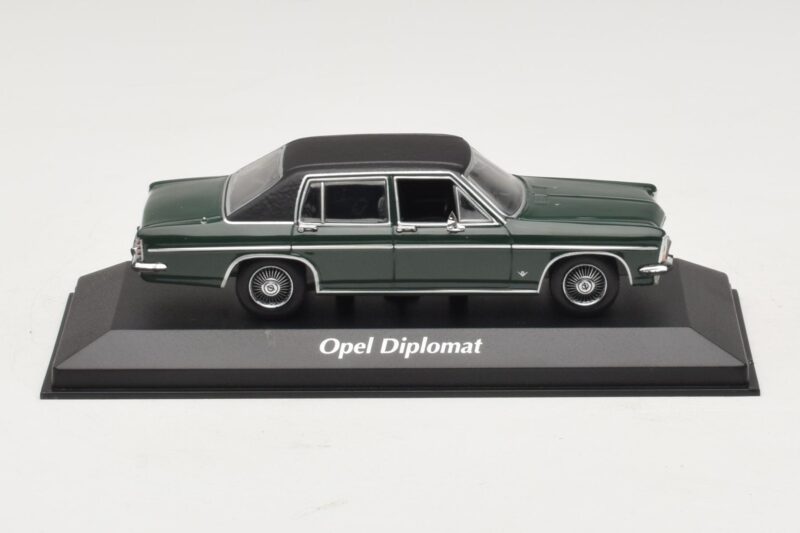 Opel Diplomat B Dunkelgrün Maxichamps 1:43 940046070 Metall
