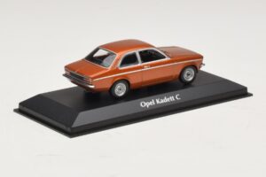 Opel Kadett C Bronze Metallic Maxichamps 1:43 940045600 Metall — Bild 2 von 4