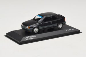 Opel Kadett E Black Metallic Minichamps 1:43 400045901 Metall — Bild 2 von 4
