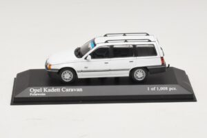 Opel Kadett E Caravan Weiß Minichamps 1:43 400045911 Metall