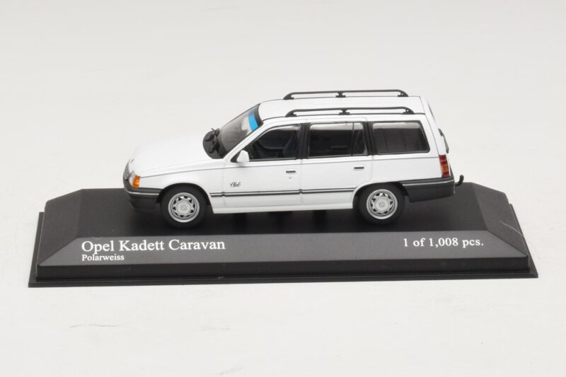 Opel Kadett E Caravan Weiß Minichamps 1:43 400045911 Metall