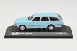 Opel Rekord D Caravan Hellblau Minichamps 1:43 400044014 Metall