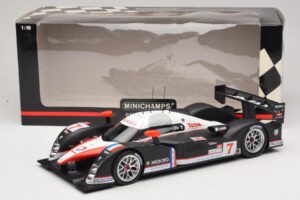 Peugeot 908 HDi FAP LMP1 #7 M. Gene / N. Minassian / J. Villeneuve 24 Hours of Le Mans 2007 Minichamps 1:18 150071207 Metall — Bild 6 von 6