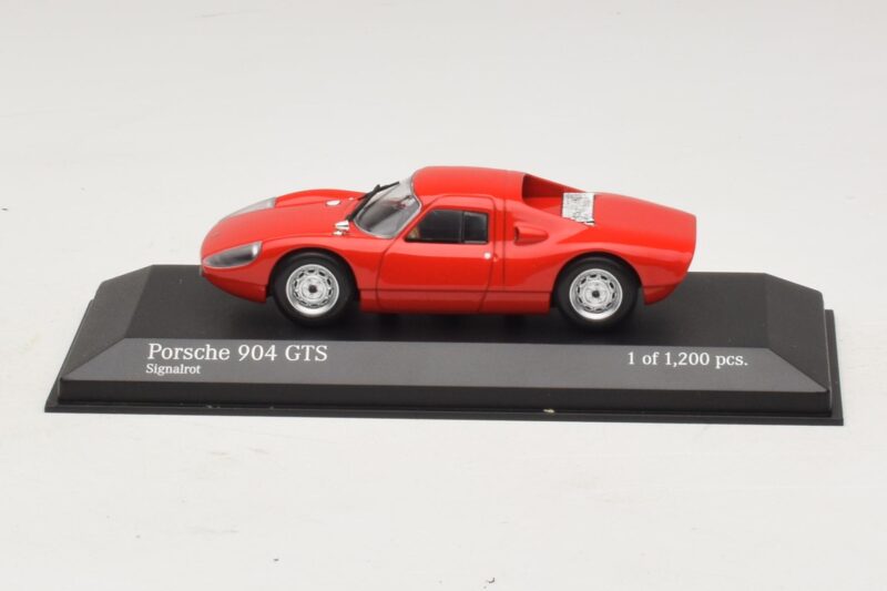 Porsche 904 GTS Rot Minichamps 1:43 Porsche 904 GTS Rot Minichamps 1:43 400065722 Metall