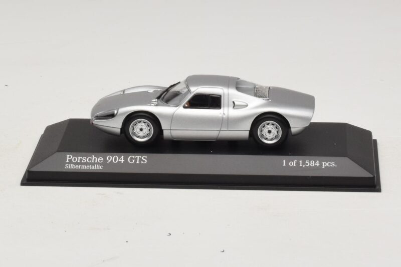 Porsche 904 GTS Silber Minichamps 1:43 Porsche 904 GTS Silber Minichamps 1:43 400065721 Metall