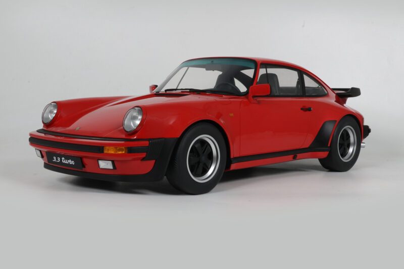 Porsche 911 930 Turbo 3.3 India Red GT Spirit 1:8 Porsche 911 930 Turbo 3.3 India Red GT Spirit 1:8 GTS802301 Resin