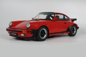 Porsche 911 930 Turbo 3.3 India Red GT Spirit 1:8 GTS802301 Resin — Bild 2 von 2