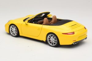 Porsche 911 991 Carrera S Cabriolet Gelb Minichamps 1:18 100061031 Metall — Bild 7 von 8