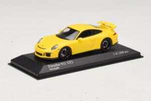 Porsche 911 991 GT3 Gelb Minichamps 1:43 410062021 Metall — Bild 2 von 4