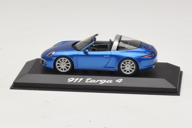 Porsche 911 991 Targa Blau Metallic Minichamps 1:43 Porsche 911 991 Targa Blau Metallic Minichamps 1:43 WAP0200350E Metall
