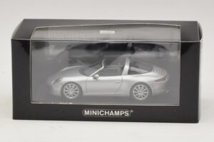 Porsche 911 991 Targa Silber Minichamps 1:43 410062442 Metall — Bild 4 von 4