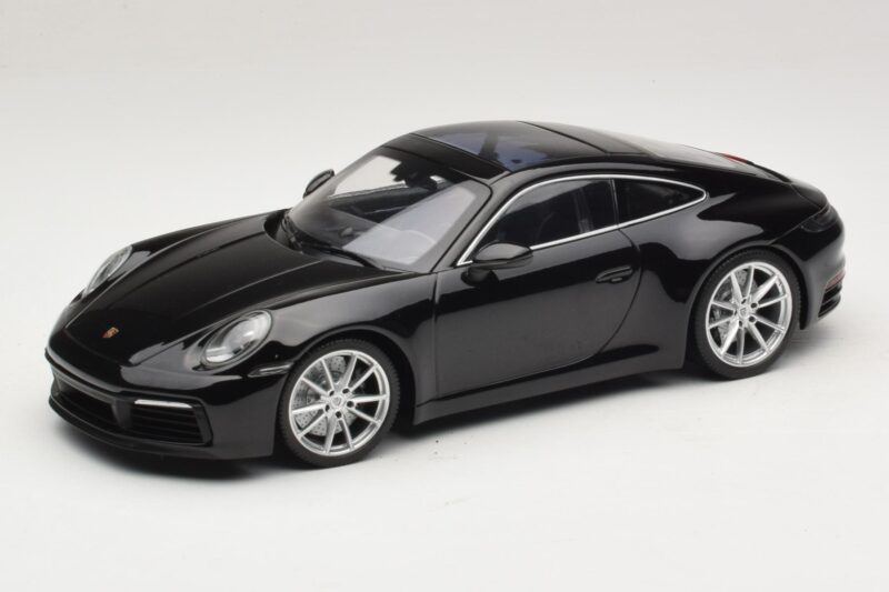 Porsche 911 992 Carrera 4S Schwarz Minichamps 1:18 WAP0211120R992 Metall