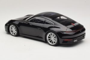 Porsche 911 992 Carrera 4S Schwarz Minichamps 1:18 WAP0211120R992 Metall — Bild 5 von 6