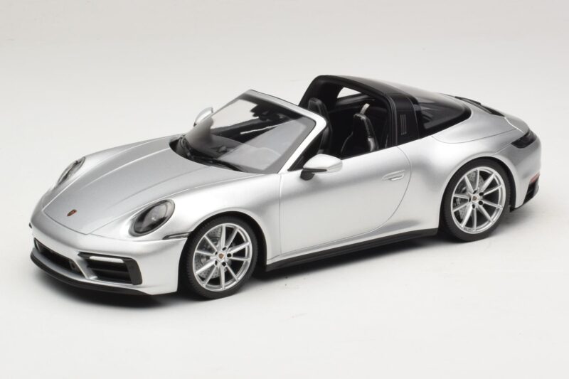 Porsche 911 992 Targa 4 GTS Silber Minichamps 1:18 WAP0211460RTRG Metall