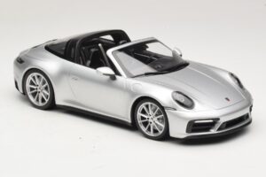 Porsche 911 992 Targa 4 GTS Silber Minichamps 1:18 WAP0211460RTRG Metall — Bild 4 von 6