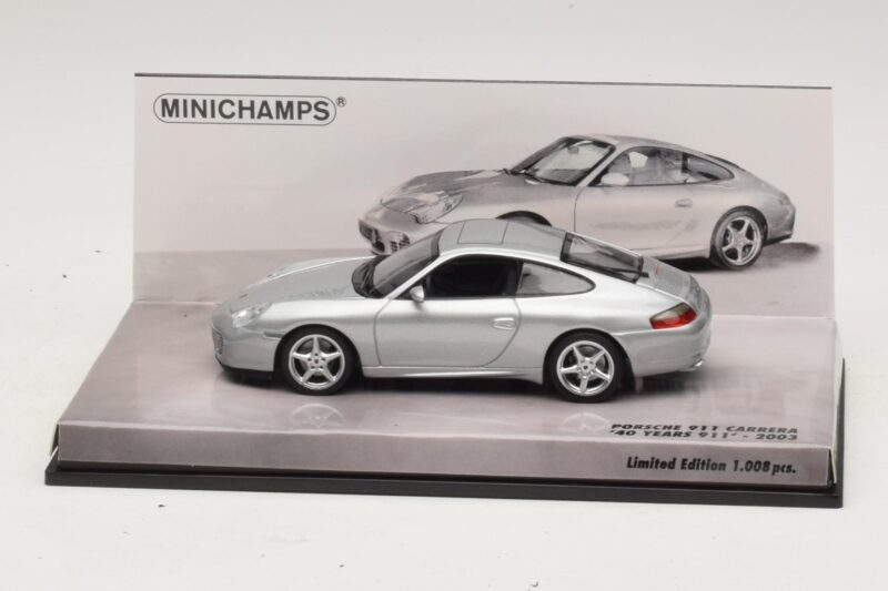 Porsche 911 996 Carrera 40 Jahre Jubiläum Silber Minichamps 1:43 436061070 Metall