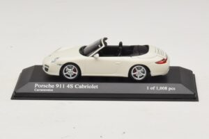 Porsche 911 997 Carrera 4S Cabriolet Weiß Minichamps 1:43 400066431 Metall