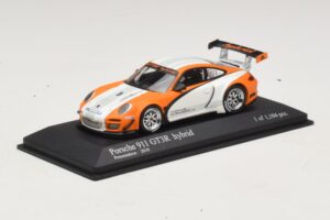 Porsche 911 997 GT3 R Hybrid Presentation 2010 Minichamps 1:43 410108900 Metall — Bild 2 von 4