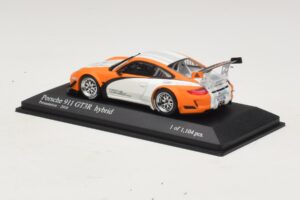 Porsche 911 997 GT3 R Hybrid Presentation 2010 Minichamps 1:43 410108900 Metall — Bild 3 von 4