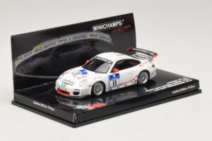 Porsche 911 997 GT3 RS #11 24 Hours Nurburgring 2010 Minichamps 1:43 437106711 Metall — Bild 2 von 5