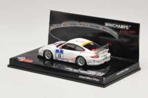 Porsche 911 997 GT3 RS #11 24 Hours Nurburgring 2010 Minichamps 1:43 437106711 Metall — Bild 3 von 5