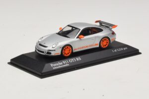 Porsche 911 997 GT3 RS Silber Minichamps 1:43 400066000 Metall — Bild 2 von 4