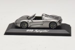 Porsche 918 Spyder Grau Metallic Minichamps 1:43 WAP0201000E Metall