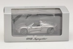Porsche 918 Spyder Grau Metallic Minichamps 1:43 WAP0201000E Metall — Bild 4 von 4