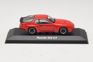 Porsche 924 GT Rot Maxichamps 1:43 940066120 Metall