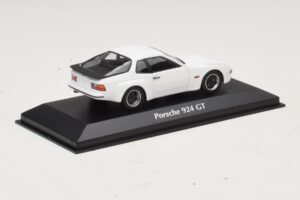 Porsche 924 GT Weiß Maxichamps 1:43 940066121 Metall — Bild 2 von 4