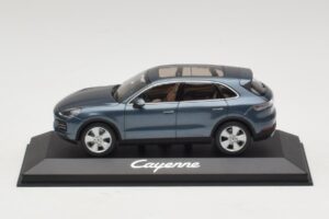 Porsche Cayenne E3 Blue Metallic Minichamps 1:43 WAP0203110J Metall