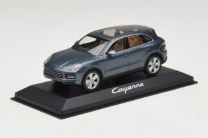 Porsche Cayenne E3 Blue Metallic Minichamps 1:43 WAP0203110J Metall — Bild 2 von 4