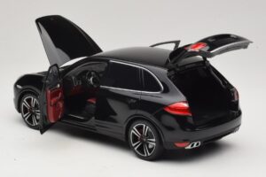 Porsche Cayenne Turbo S 92A Schwarz Metallic Minichamps 1:18 110062100 Metall — Bild 5 von 8