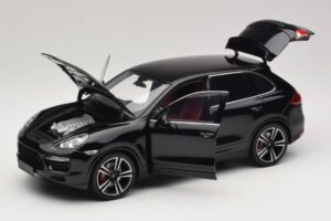 Porsche Cayenne Turbo S 92A Schwarz Metallic Minichamps 1:18 110062100 Metall — Bild 2 von 8
