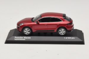 Porsche Macan 95B Rot Metallic Minichamps 1:43 410062600 Metall