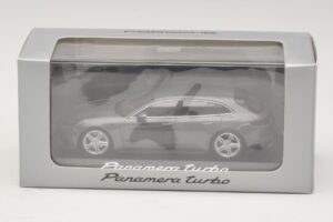 Porsche Panamera 971 Turbo Grau Metallic Minichamps 1:43 WAP0207610H Metall — Bild 4 von 4