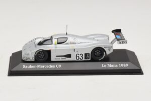 Sauber Mercedes C9 #63 J. Mass / M. Reuter / S. Dickens Winners 24 Hours of Le Mans 1989 Minichamps 1:43 B66041033 Metall